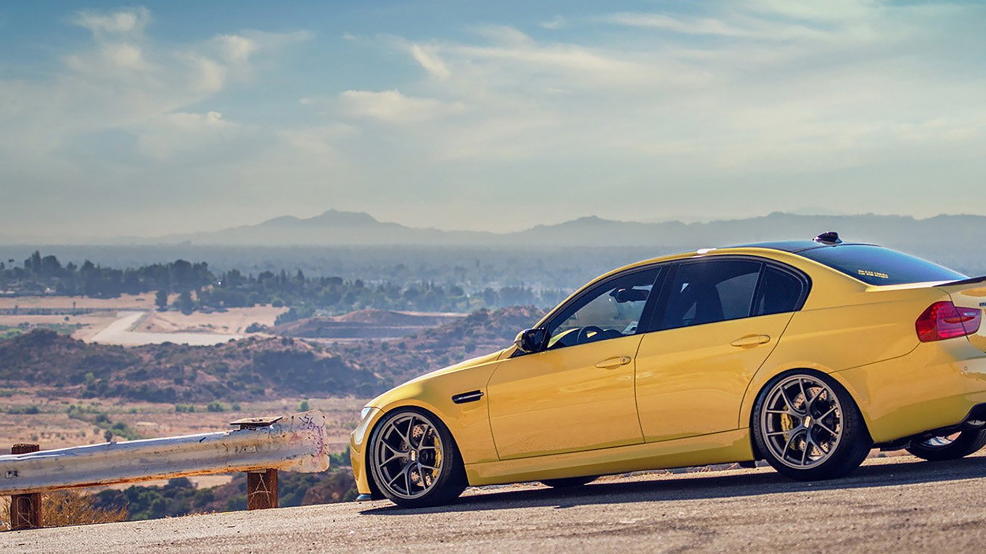 mk体育官网首页-女排横扫对手强势挺进四强，女排遭横扫