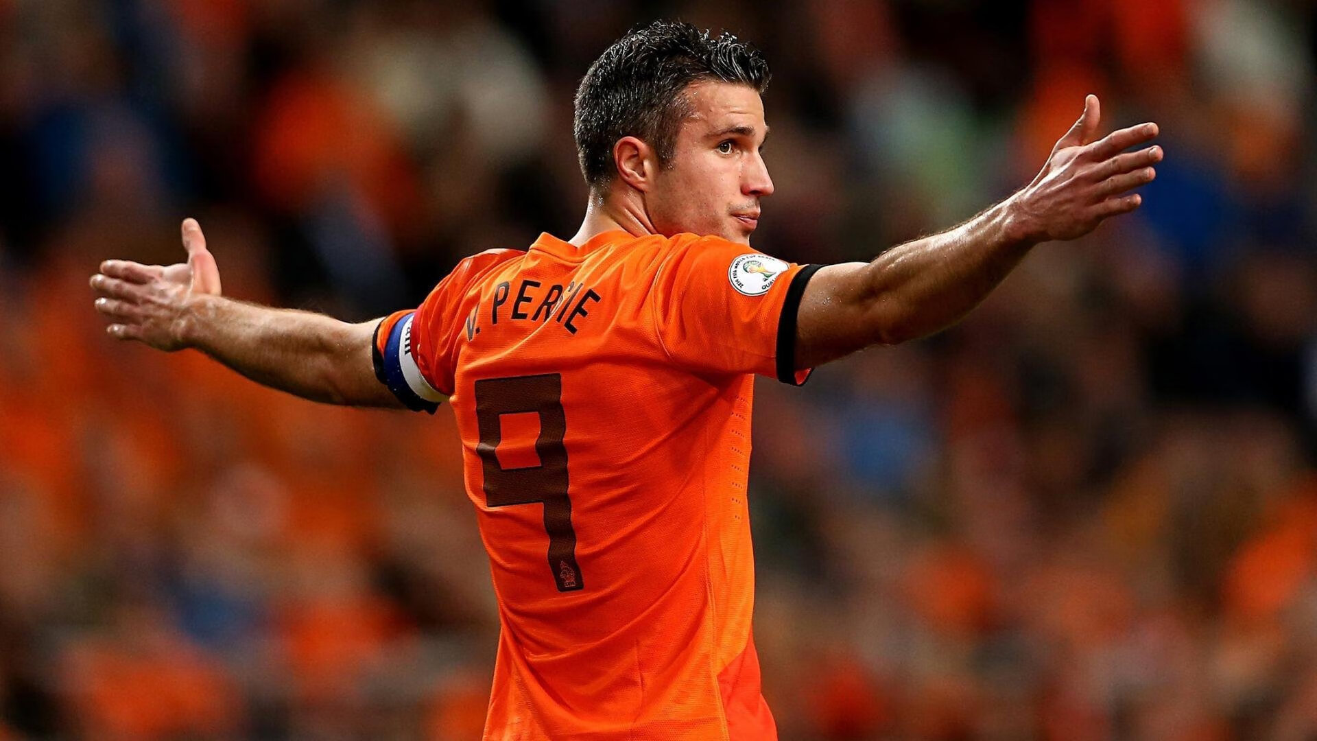 马球俱乐部对抗赛 草地上马蹄声与击球声此起彼伏